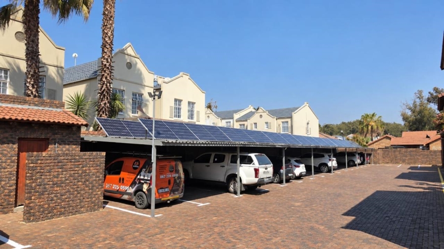 2 Bedroom Property for Sale in New Redruth Gauteng