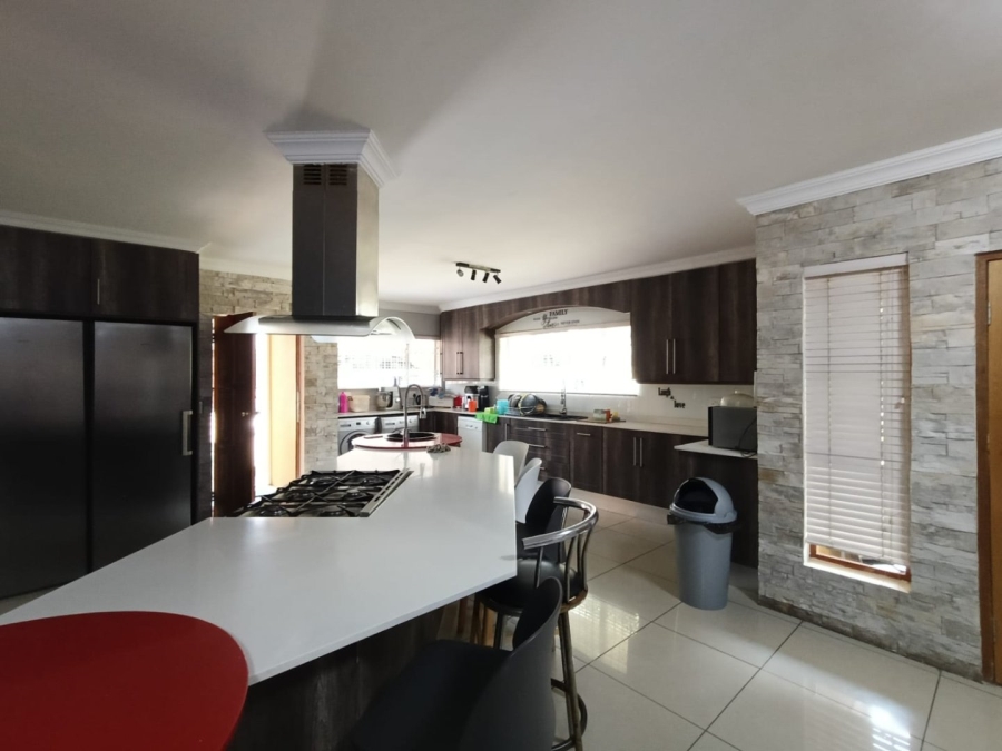 4 Bedroom Property for Sale in Rooihuiskraal Gauteng