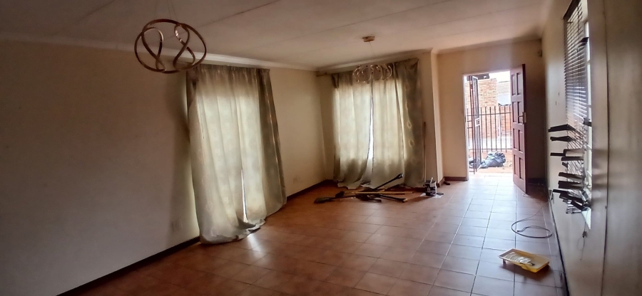  Bedroom Property for Sale in Amandasig Gauteng