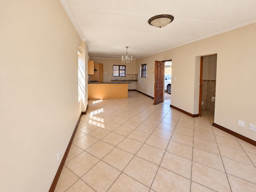 2 Bedroom Property for Sale in Montana Tuine Gauteng