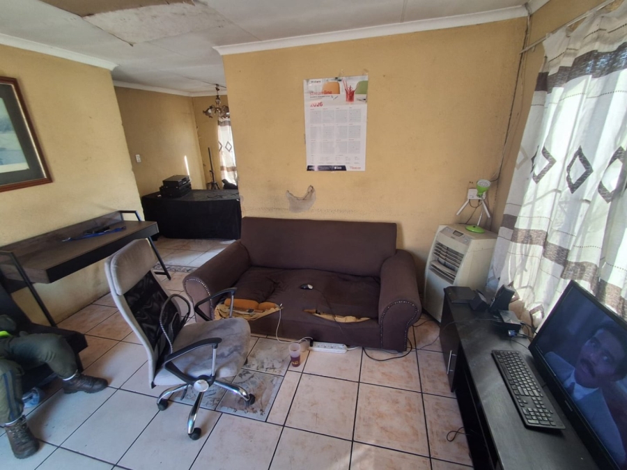 2 Bedroom Property for Sale in Xubene Gauteng