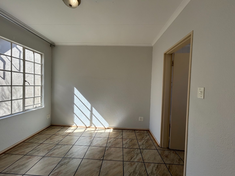 To Let  Bedroom Property for Rent in Paulshof Gauteng