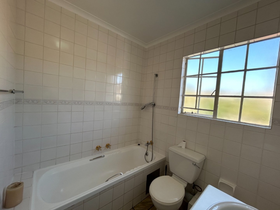 To Let  Bedroom Property for Rent in Paulshof Gauteng