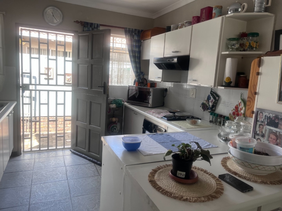 3 Bedroom Property for Sale in Glen Marais Gauteng
