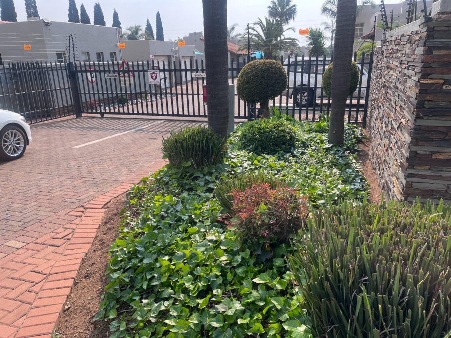 3 Bedroom Property for Sale in Glen Marais Gauteng