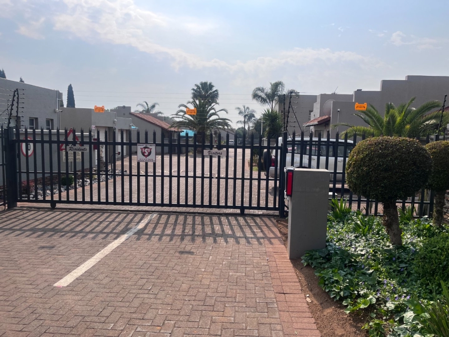3 Bedroom Property for Sale in Glen Marais Gauteng