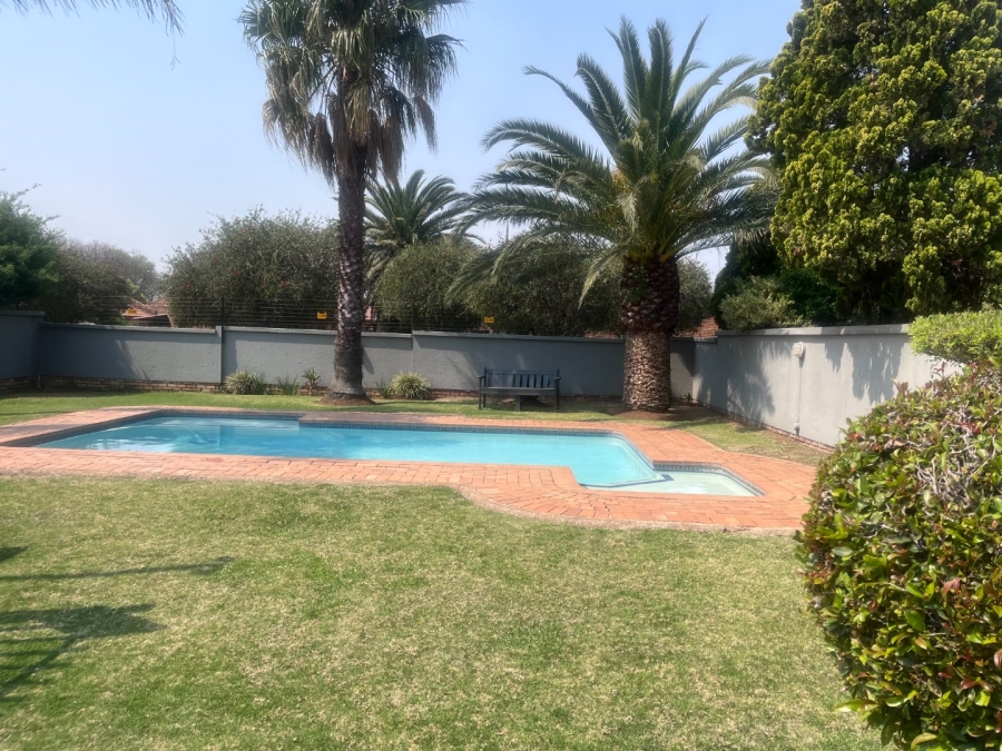 3 Bedroom Property for Sale in Glen Marais Gauteng