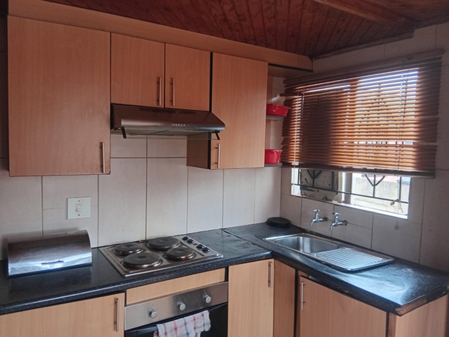 5 Bedroom Property for Sale in Vosloorus Ext 8 Gauteng