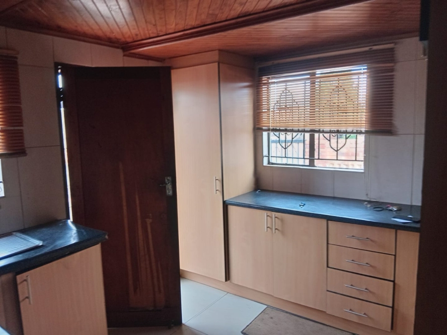 5 Bedroom Property for Sale in Vosloorus Ext 8 Gauteng