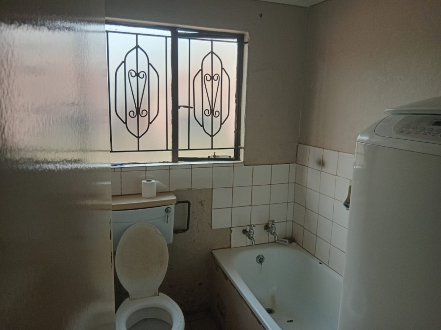 5 Bedroom Property for Sale in Vosloorus Ext 8 Gauteng