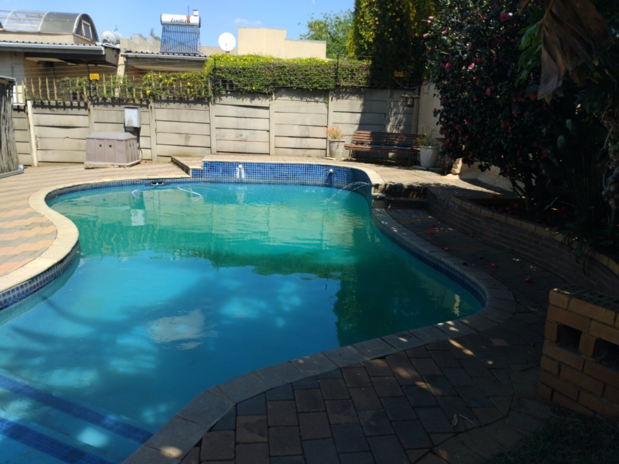 3 Bedroom Property for Sale in Edenvale Central Gauteng