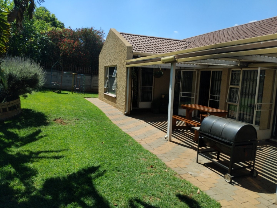 3 Bedroom Property for Sale in Edenvale Central Gauteng