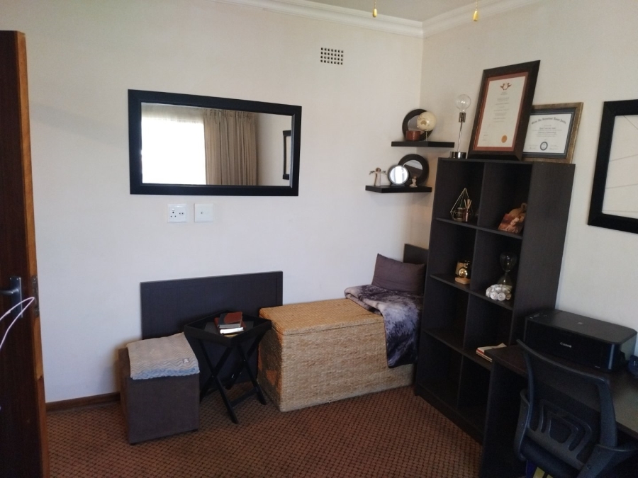 3 Bedroom Property for Sale in Edenvale Central Gauteng