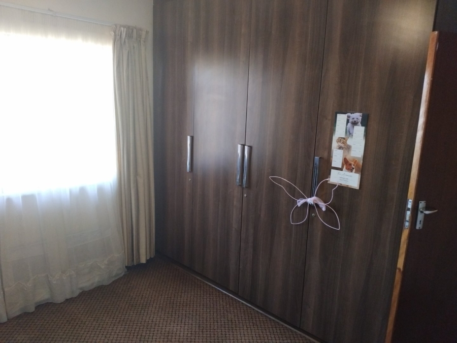 3 Bedroom Property for Sale in Edenvale Central Gauteng