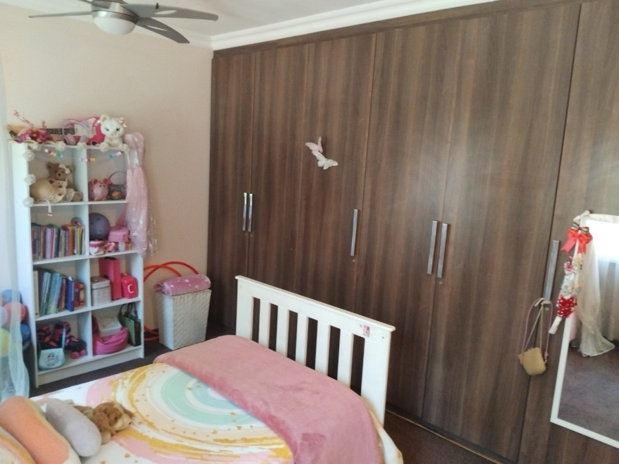 3 Bedroom Property for Sale in Edenvale Central Gauteng