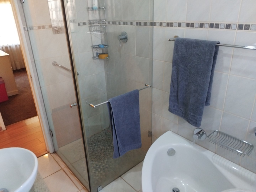 3 Bedroom Property for Sale in Edenvale Central Gauteng