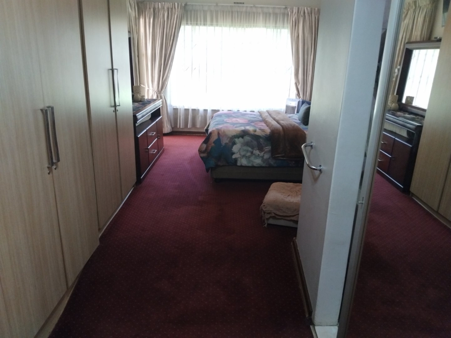 3 Bedroom Property for Sale in Edenvale Central Gauteng