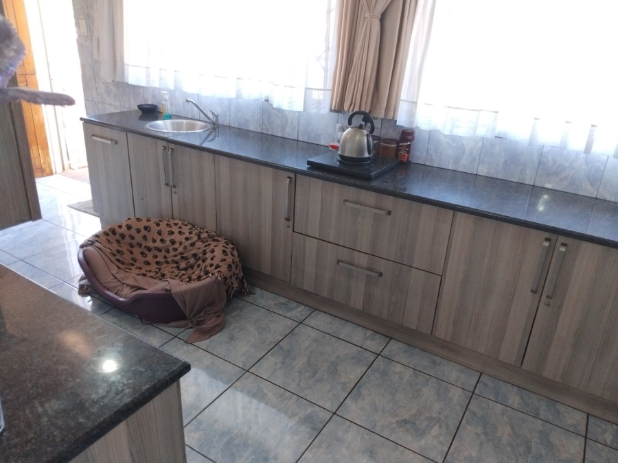 3 Bedroom Property for Sale in Edenvale Central Gauteng
