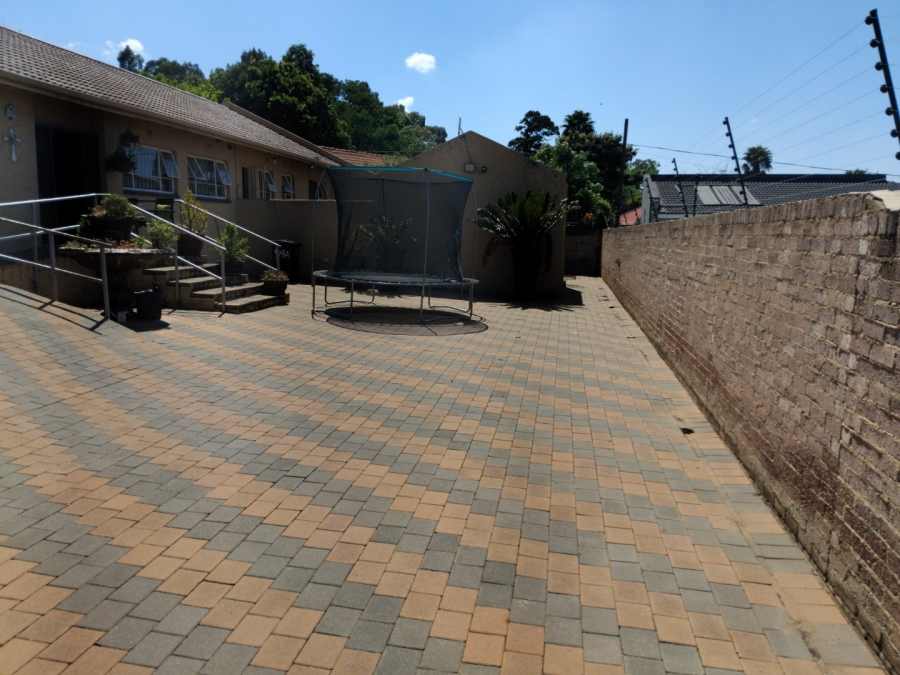 3 Bedroom Property for Sale in Edenvale Central Gauteng