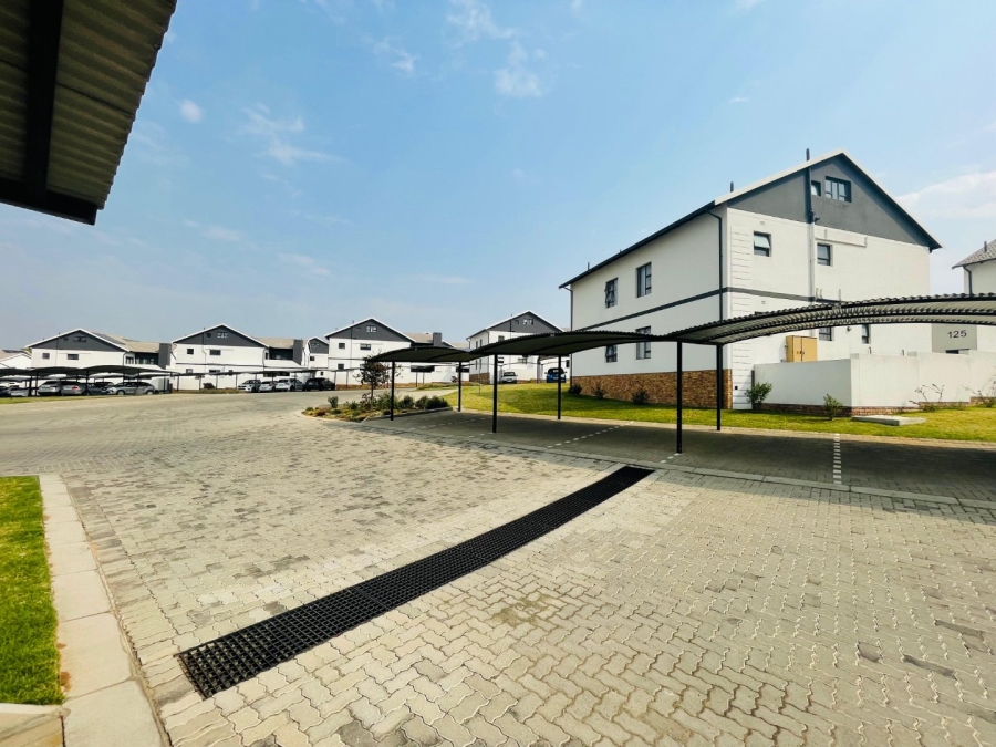 3 Bedroom Property for Sale in Glen Austin Gauteng