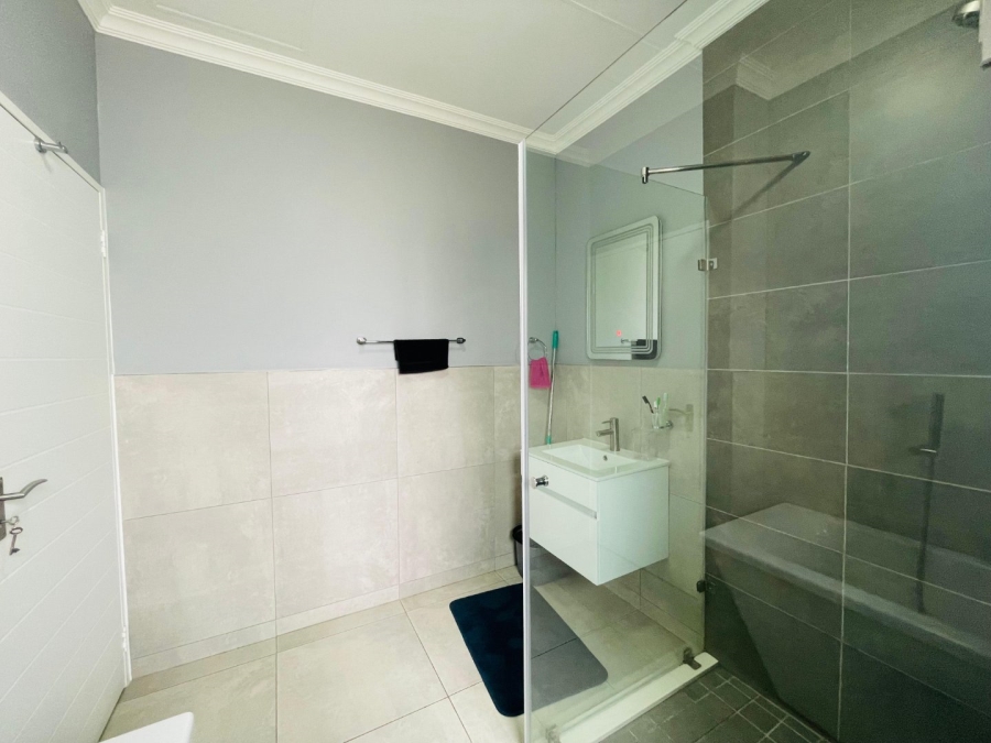 3 Bedroom Property for Sale in Glen Austin Gauteng