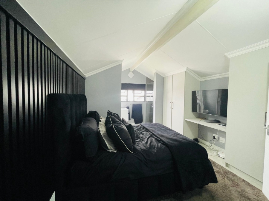 3 Bedroom Property for Sale in Glen Austin Gauteng
