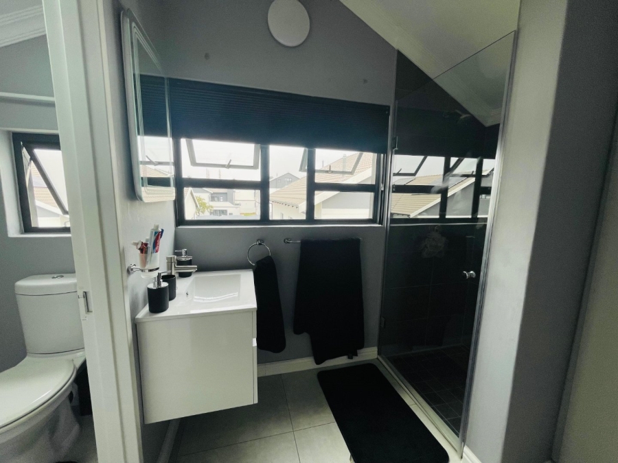 3 Bedroom Property for Sale in Glen Austin Gauteng