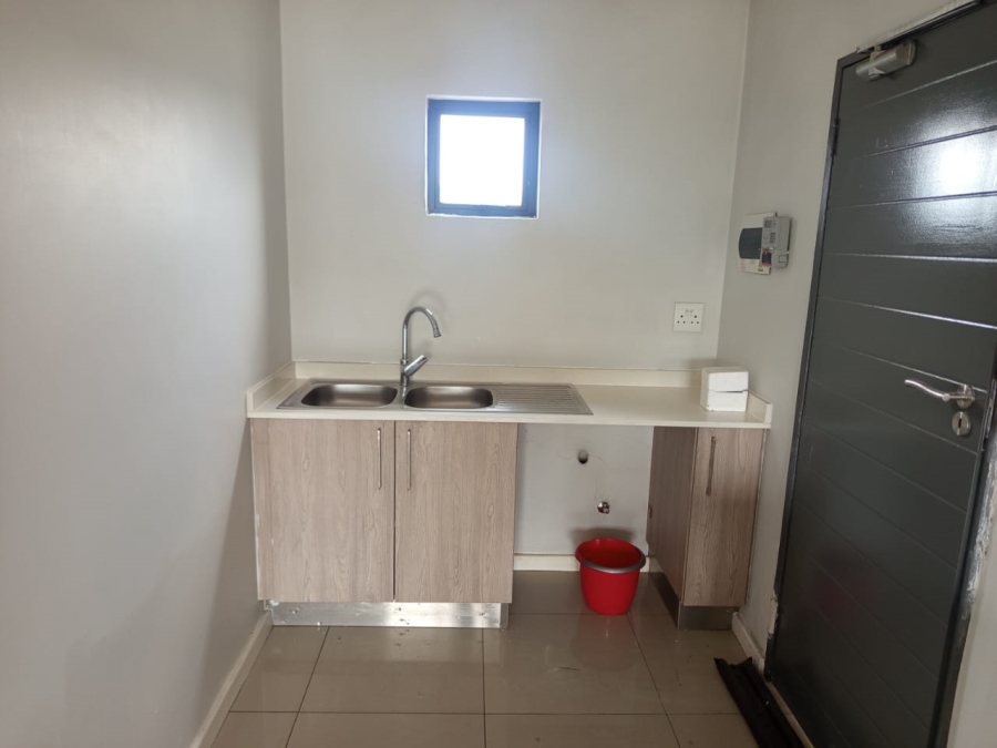To Let 2 Bedroom Property for Rent in Halfway Gardens Gauteng