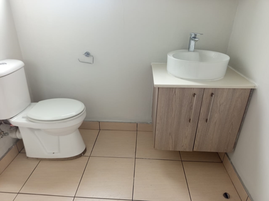 To Let 2 Bedroom Property for Rent in Halfway Gardens Gauteng