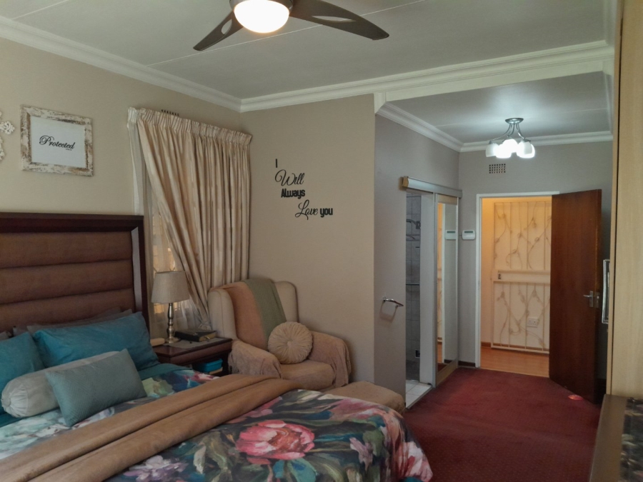 3 Bedroom Property for Sale in Edenvale Central Gauteng