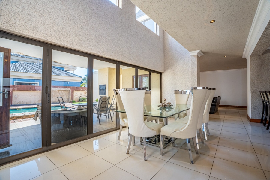 4 Bedroom Property for Sale in Heuwelsig Estate Gauteng