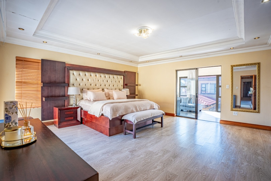 4 Bedroom Property for Sale in Heuwelsig Estate Gauteng