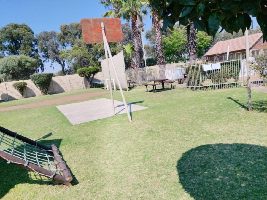 2 Bedroom Property for Sale in Eden Glen Gauteng