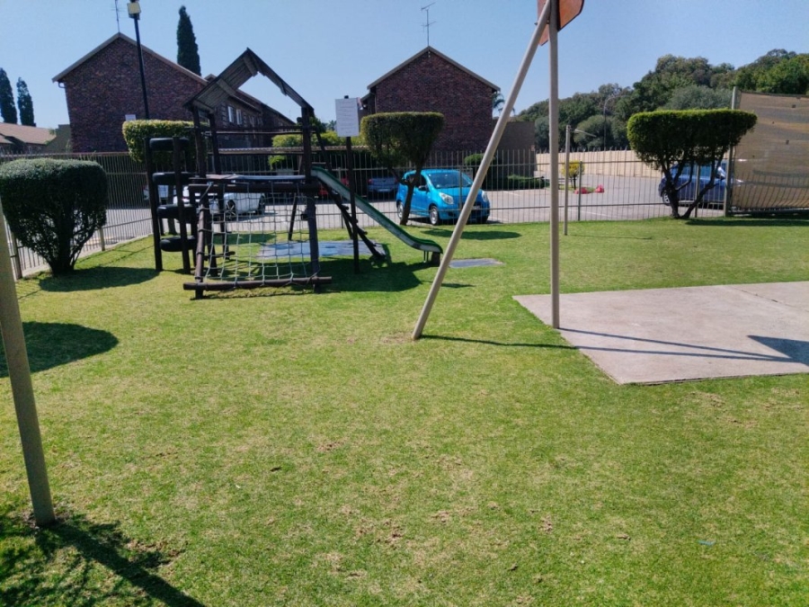 2 Bedroom Property for Sale in Eden Glen Gauteng