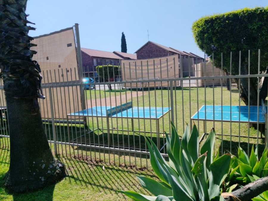 2 Bedroom Property for Sale in Eden Glen Gauteng