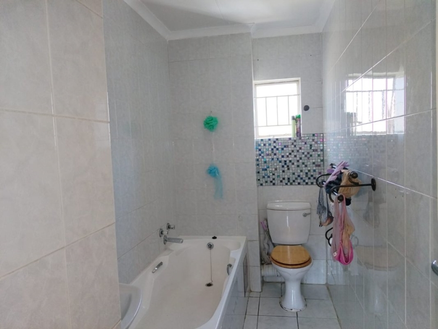 2 Bedroom Property for Sale in Eden Glen Gauteng