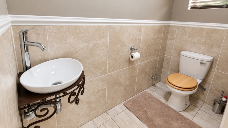 6 Bedroom Property for Sale in Three Rivers East Gauteng