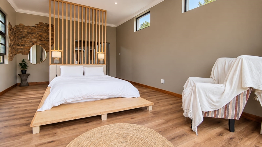 6 Bedroom Property for Sale in Three Rivers East Gauteng