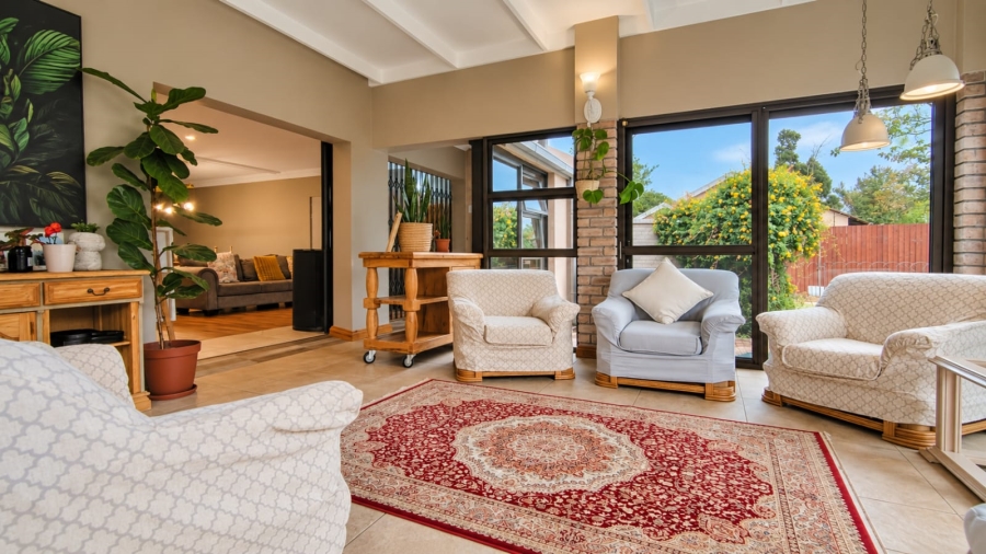 6 Bedroom Property for Sale in Three Rivers East Gauteng