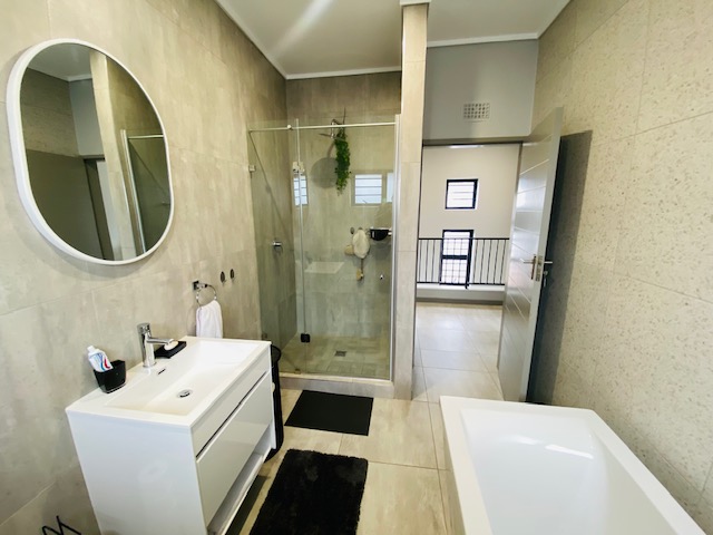 3 Bedroom Property for Sale in North Riding AH Gauteng