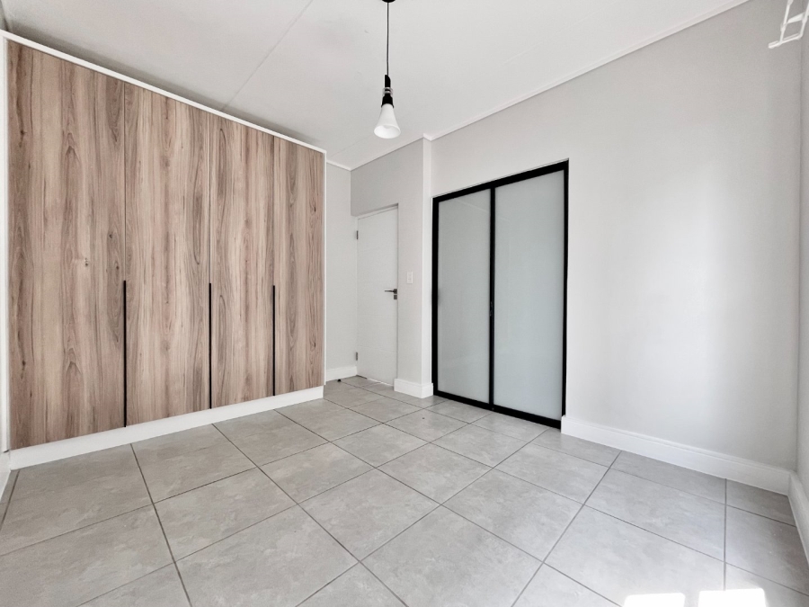 To Let 2 Bedroom Property for Rent in Waterfall Gauteng
