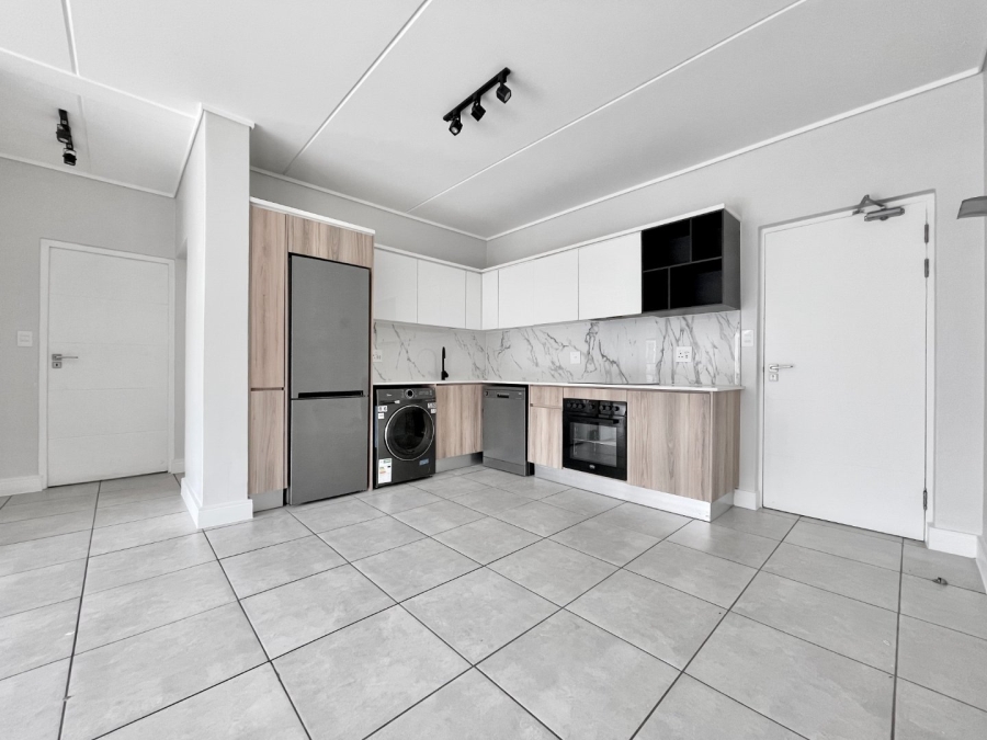 To Let 2 Bedroom Property for Rent in Waterfall Gauteng
