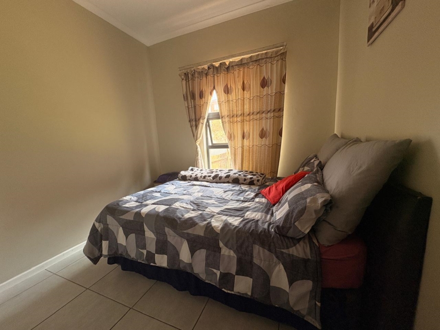  Bedroom Property for Sale in Grand Central Gauteng