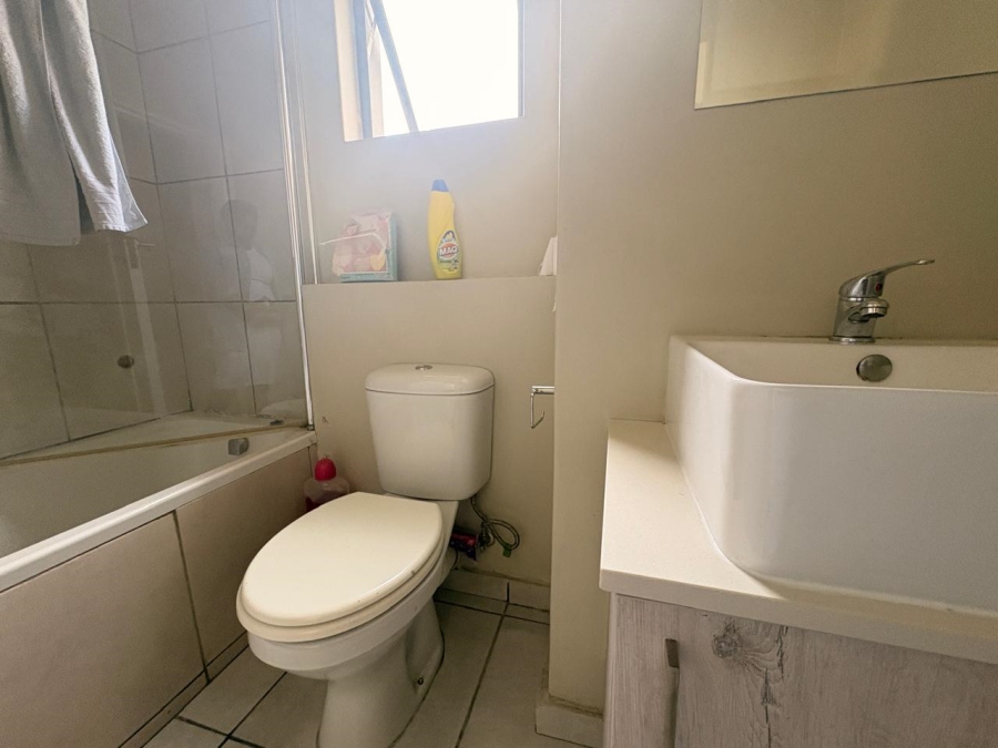  Bedroom Property for Sale in Grand Central Gauteng