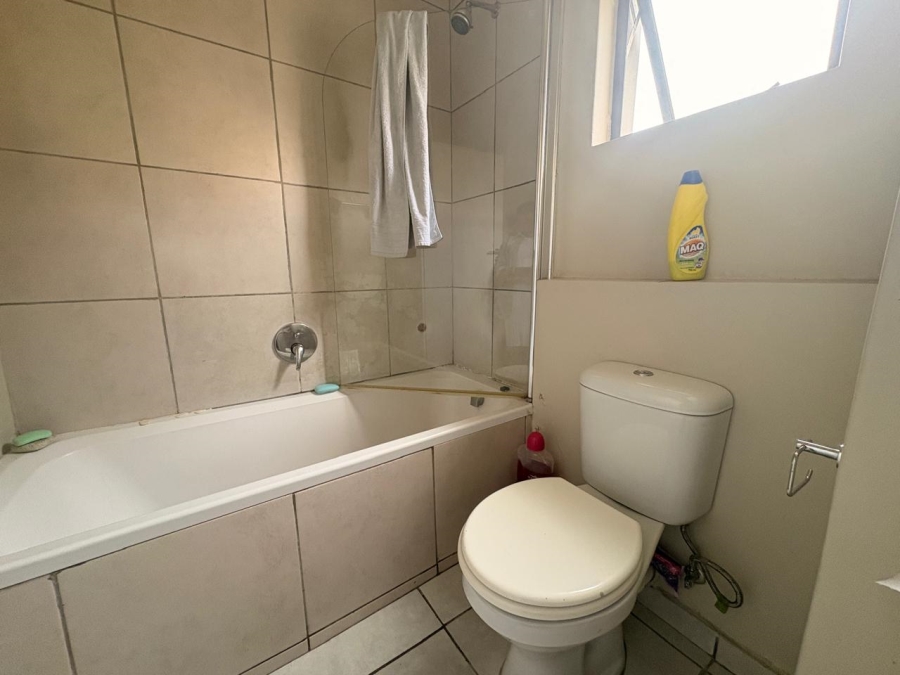  Bedroom Property for Sale in Grand Central Gauteng