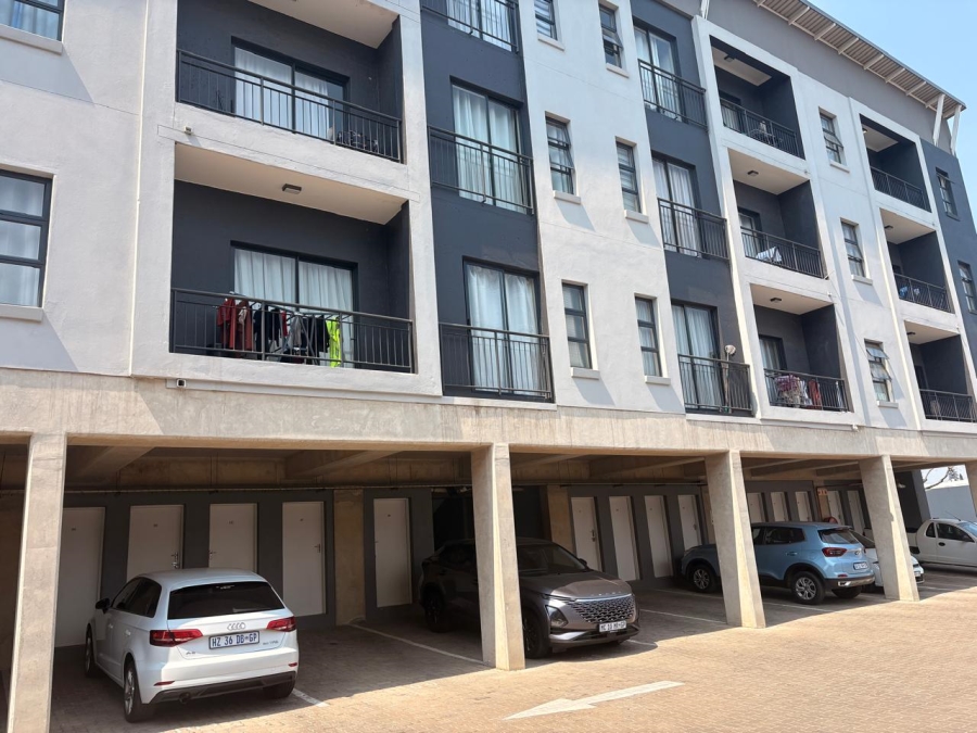  Bedroom Property for Sale in Grand Central Gauteng