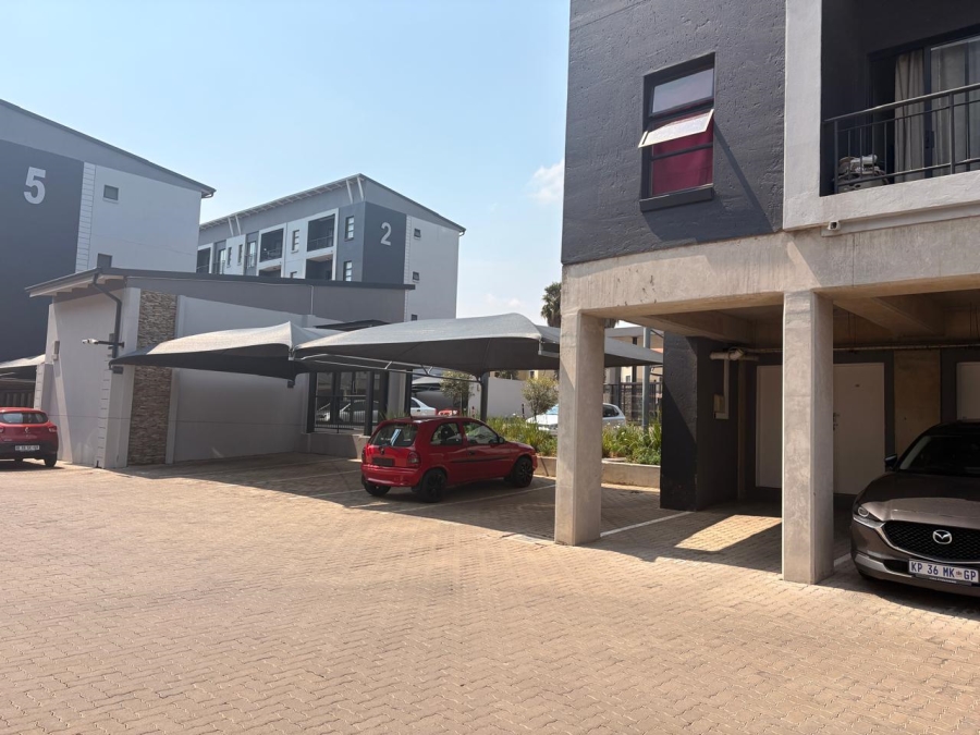  Bedroom Property for Sale in Grand Central Gauteng