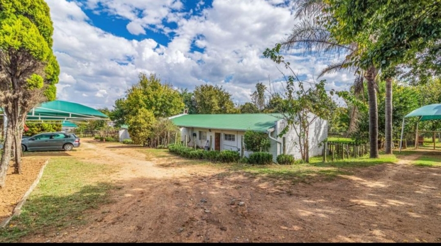 Commercial Property for Sale in Chartwell Gauteng