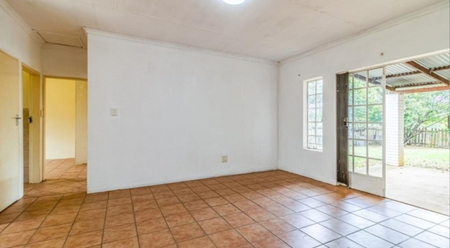 Commercial Property for Sale in Chartwell Gauteng
