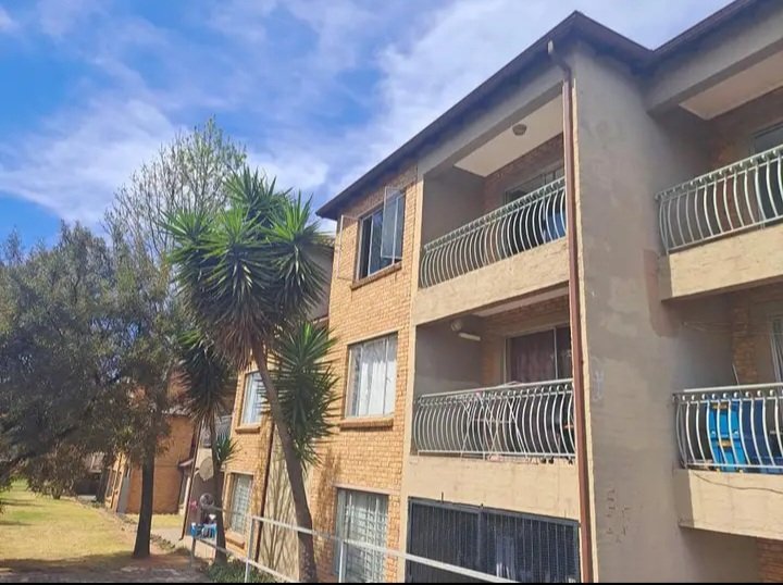 2 Bedroom Property for Sale in Birchleigh Gauteng